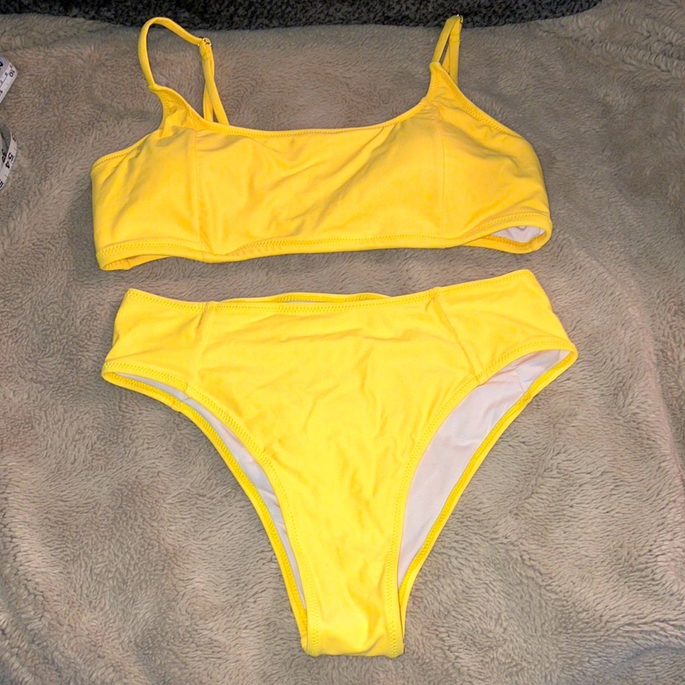 🔹4 for $30 Yellow Bikini, Large Top, Small Bottom
